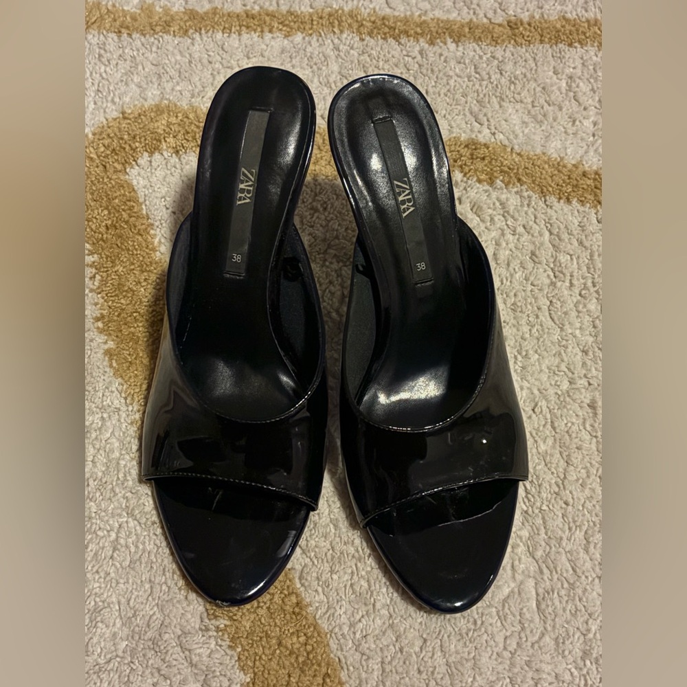 Zara Women's Glossy Black Heels